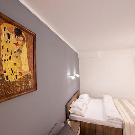 Central Place Apartment Timisoara 2 Екстер'єр фото